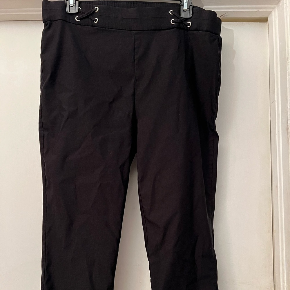 Women’s dress capris